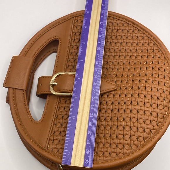 Urban Expression CeCe round basket weave, crossbody purse. Certified Vegan,brown - Picture 9 of 10